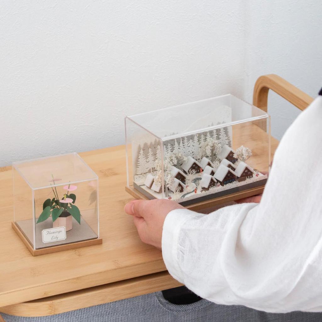 Jeantopia Acrylic Case for Figures and Miniatures, Protective Storage and Display with Wooden Base (Large)