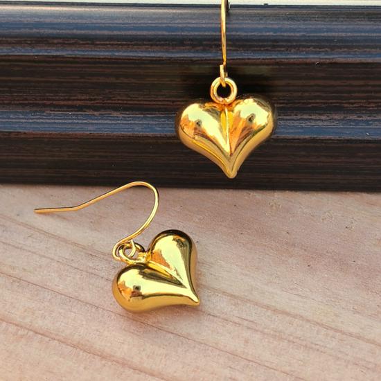 Geometric Heart-Shaped Earrings: Chic & Versatile Light Luxury Style