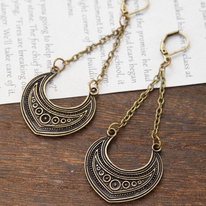 Vintage Trendy Carved Pattern Chain Geometric Pendant Earrings, Women's Personalized Ethnic Style Holiday Accessories