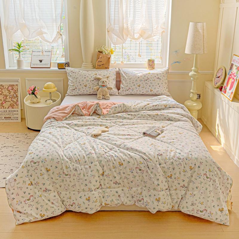 

Forest Wonderland Cartoon Summer AC Quilt