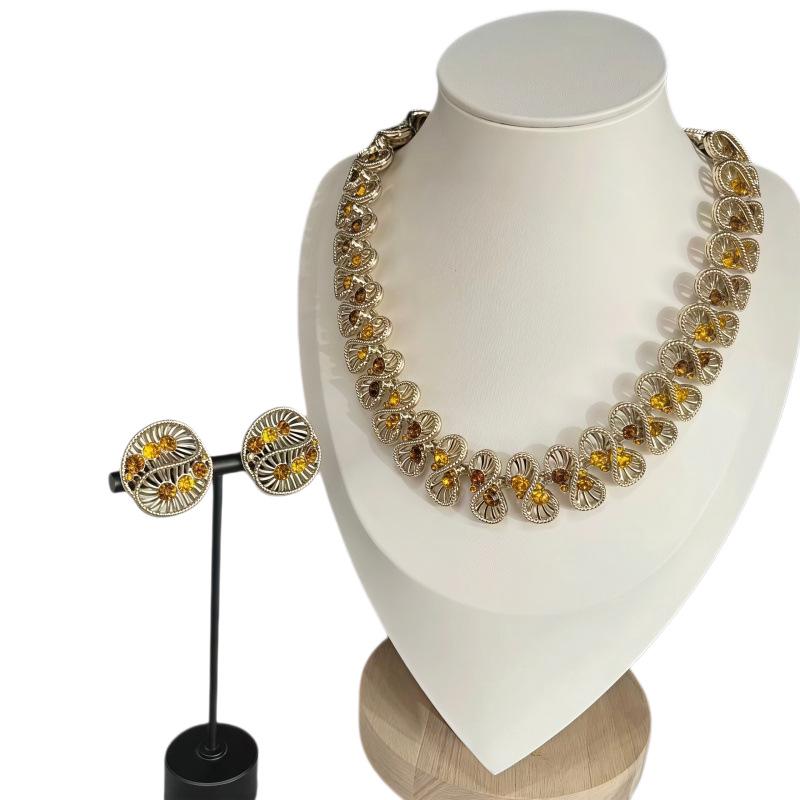 Original Design Yellow Diamond Inlaid Earrings and Necklace Set – Personalized and Versatile High-End Feel