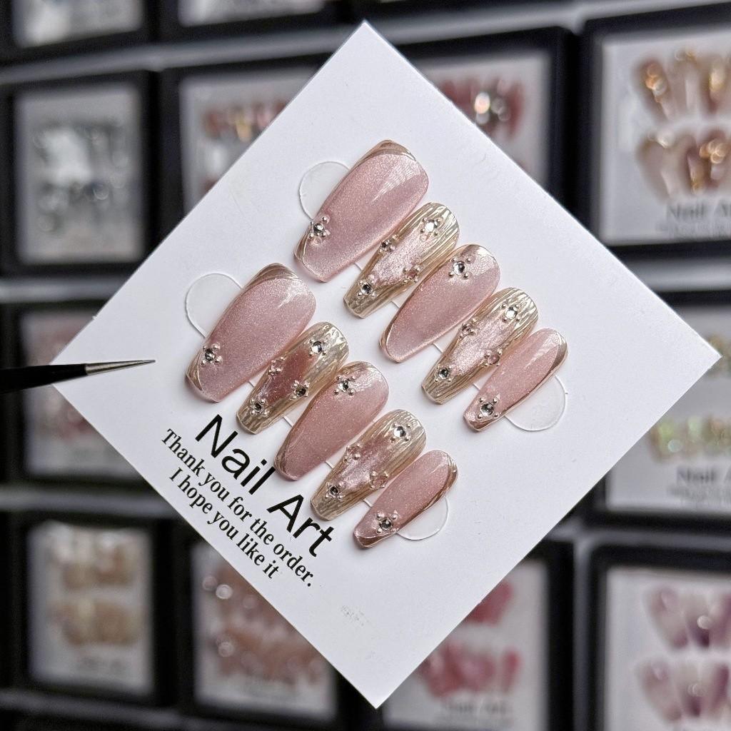 100% HANDMADE Trapezoid Coffin Shape Artificial Nail Art Bachilati Magic Mirror Pink Cat Eye Short Style Flashing Phototherapy Nails Reusable Nails