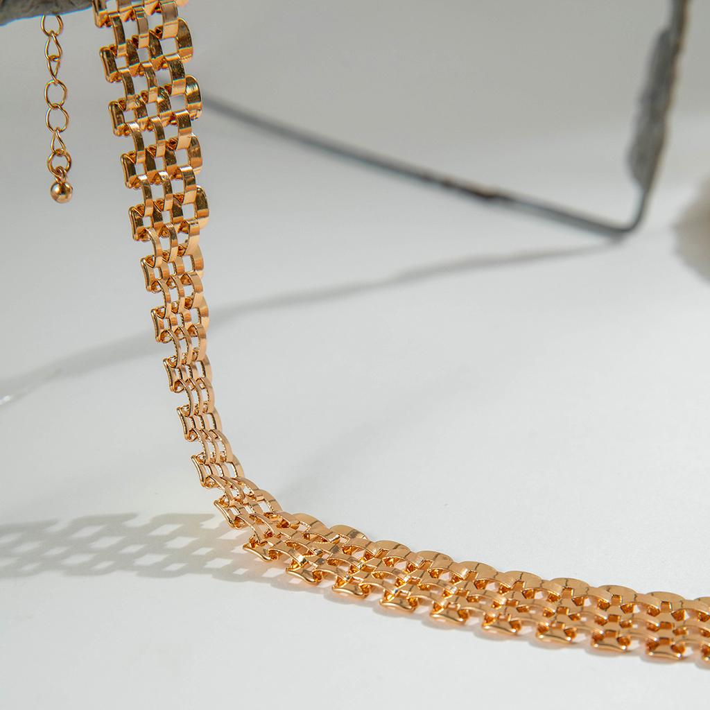 Hip Hop Exaggerated Heavy Metal Thick Chain Necklace Simple Hollow Mesh Alloy Collarbone Chain