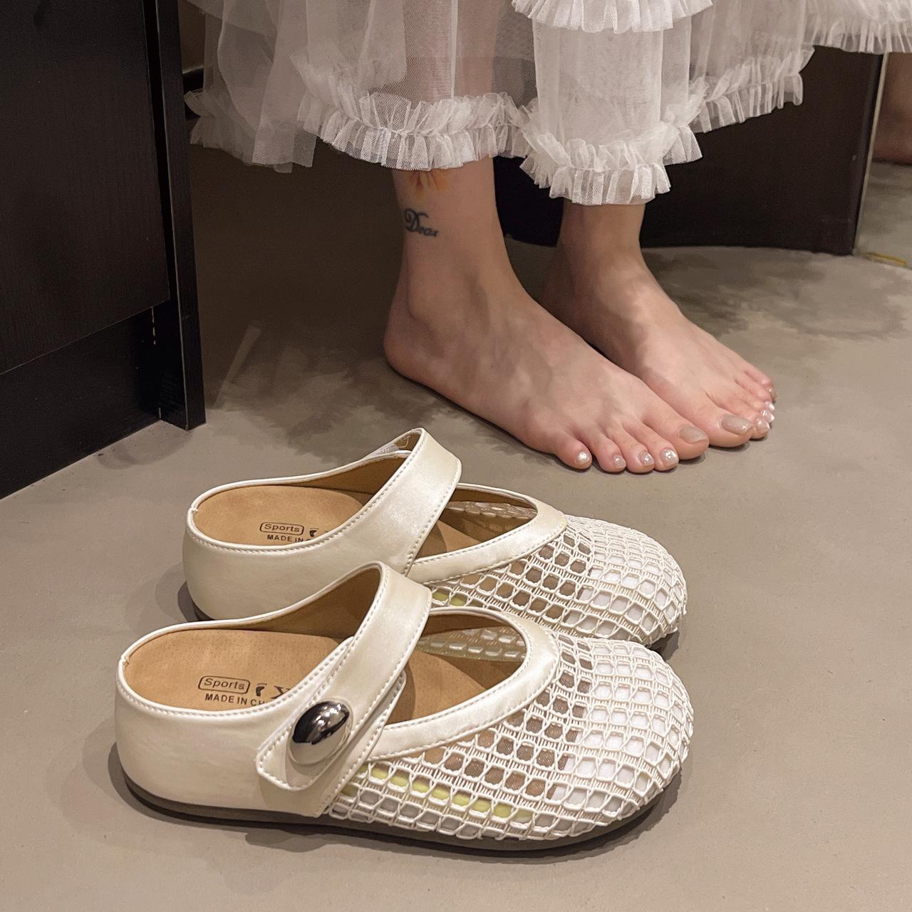 

Thick-bottomed bag head hollow half slippers women s 2025 new summer outer wear versatile breathable mesh casual cool slippers 40