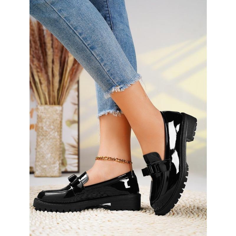 Bright Leather Paint New Face Tassel Middle Heel Retro Large Size Fashion Casual Shoes