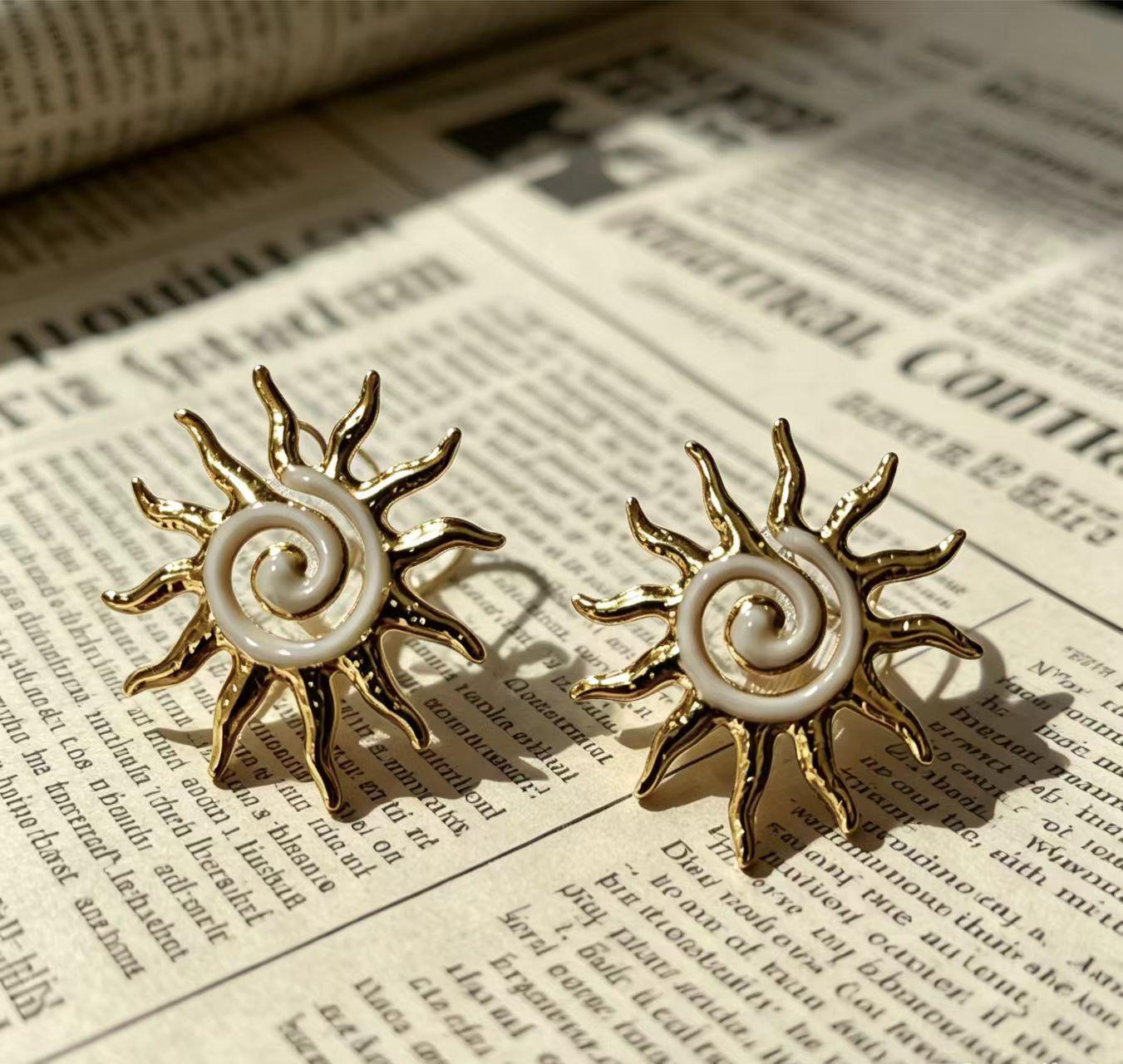 Retro Sunflower Stud Earrings: Elegant Spiral Design, Luxurious Everyday Wear