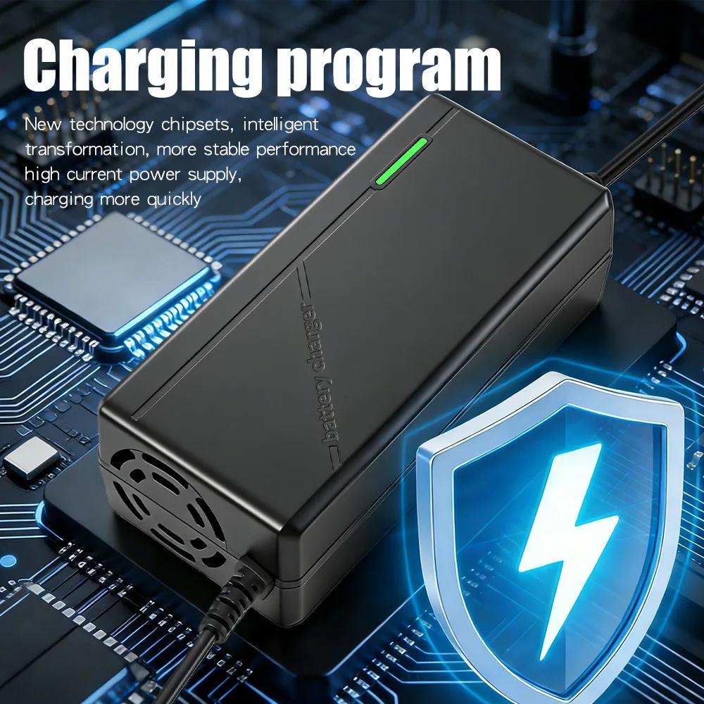 67.2V 5A Fast Charger for 16S 60V Li-on Lithium Battery C13 Plug 3-Pin IEC Electric Vehicle Charger with Cooling Fan