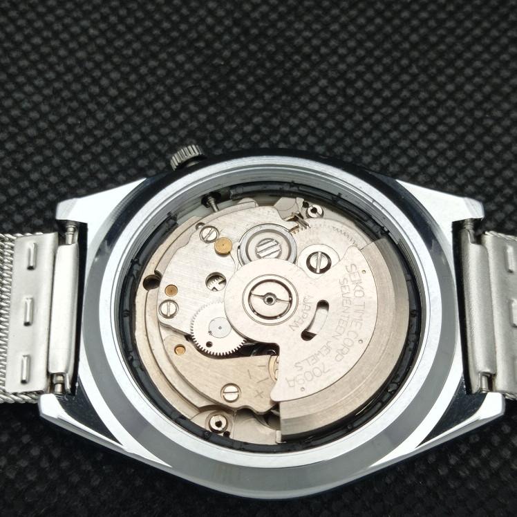 REFURBISHED VINTAGE SEIKO 5 AUTO 7009A JAPAN MENS D/D RED WATCH 610b-a318050-9 SKU610b-a318050