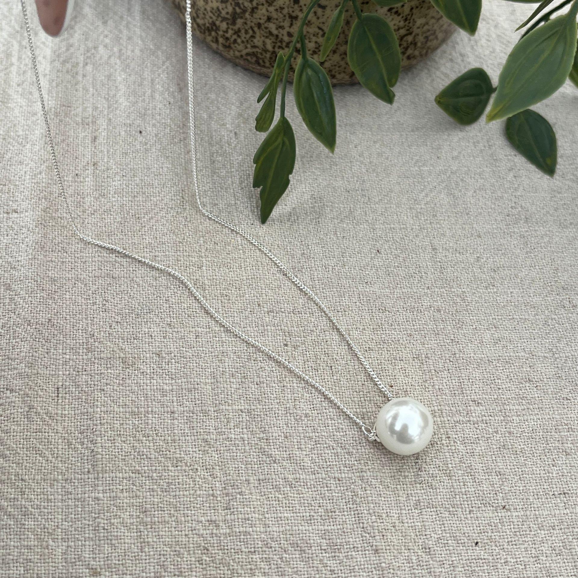 Simple Premium New French Retro Light Luxury Large Pearl Necklace Sweater Sweater Chain Ladies Gold Collarbone Chain