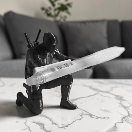 3D Printed Batman Pen Holder, PLA Desk Organizer for Pencils Markers, Superhero Decor for Office Home, Unique Gift for Comic & Movie Fans
