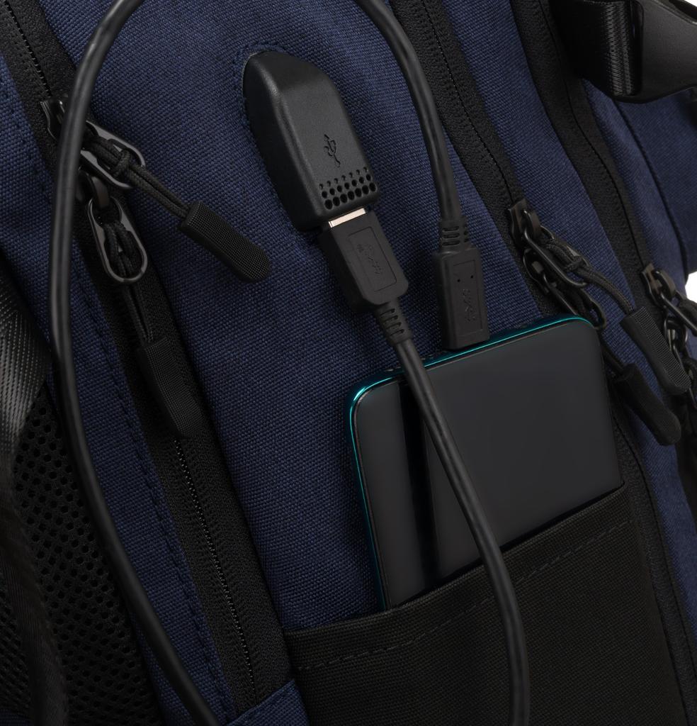 A spacious travel backpack made of waterproof polyester - Himawari