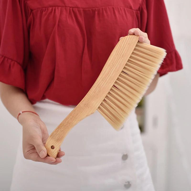 Long Handled Bed Brush, Soft Bristled, Hotel Home, Bed Sweeping Brush, Car Cleaning Brush, Wooden Dust Removal Brush