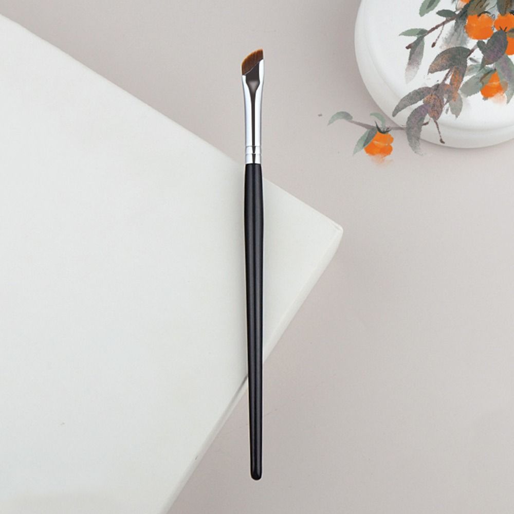 Tool Women Slanted Brush Nose Shadow Brush Angled Contour Brush Sickle Makeup Brushes Face Bronzer