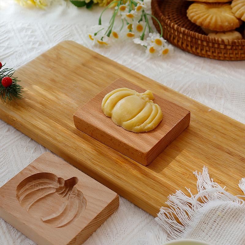 Holz Ausstechformen für Halloween, 3D geschnitzte geprägte Lebkuchenform zum Backen, Kürbis Schädel Geist Hexe Jack O 'Lantern