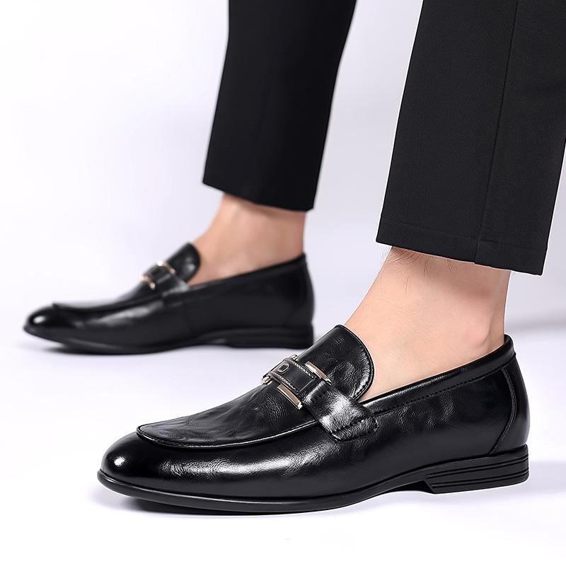 Herrenschuhe aus Leder für Herbst 2024, weiche Oberfläche, weiche Sohle, Britischer Stil, Doudou-Schuhe, Herren-Slipper, lässige Schuhe