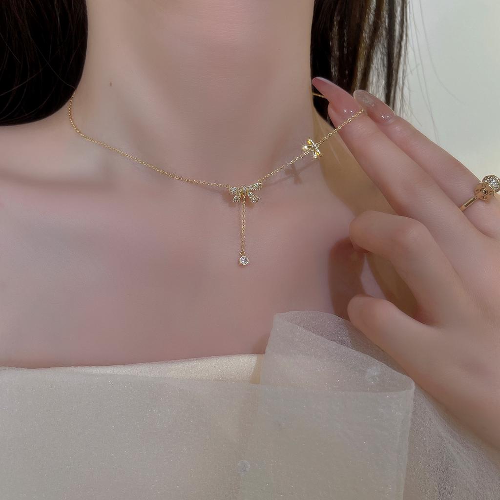 Early Spring Micro-Inlaid Bow Necklace Women'S Fashion Design Sense Collarbone Chain Pendant Neck Chain Accessories