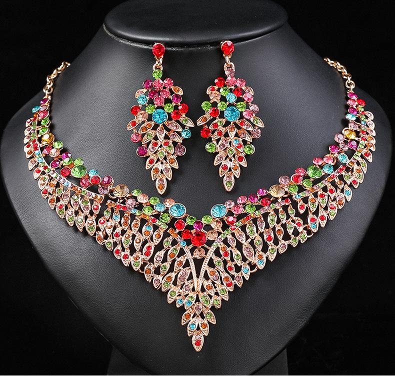 2026  Clavicle Chain Court Temperament European and American Retro Exaggerated Temperament Crystal Gemstone Short Necklace Earring Set Dinner Party