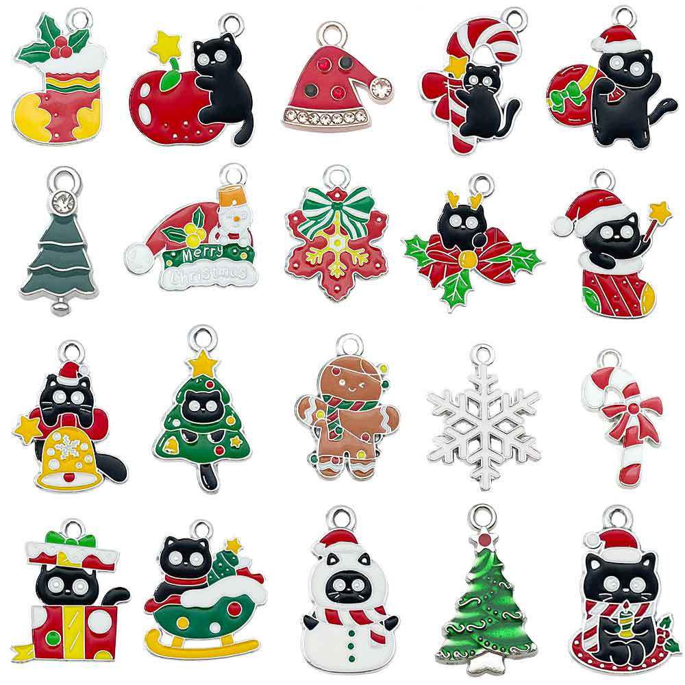 100-teiliges Weihnachts-Tropföl-Legierungs-Schmuckzubehör: Weihnachtsmann, Schneemann, Glocke, Rentier Anhänger für DIY Armbänder.
