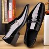 Neue herbst herren leder schuhe Koreanischen stil, mode, lässig, vielseitig, einzelnen schuhe, glänzende patent leder business herren schuhe 2025