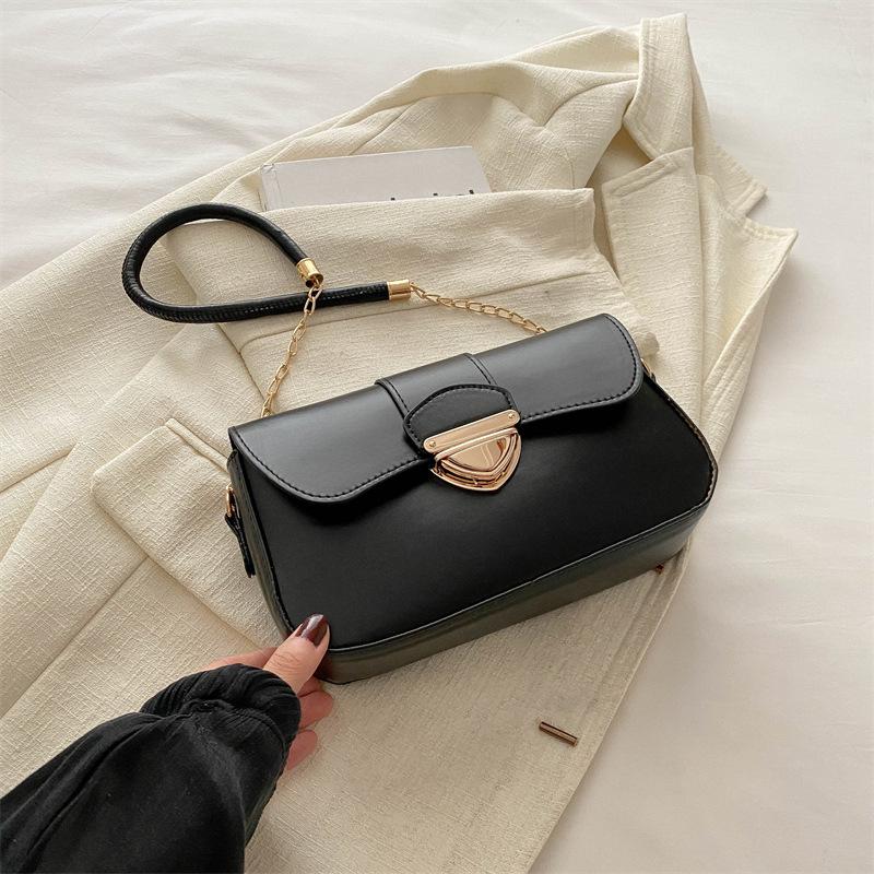 New Trendy Retro Messenger Bag Niche Design Shoulder Armpit Bag 2025 Summer Simple Fashion Small Bag Women
