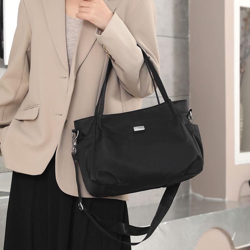 Fashionable Nylon Oxford Cloth Single Shoulder Crossbody Bag, Casual and Versatile, Lightweight Tote, Large Capacity Women's Bag