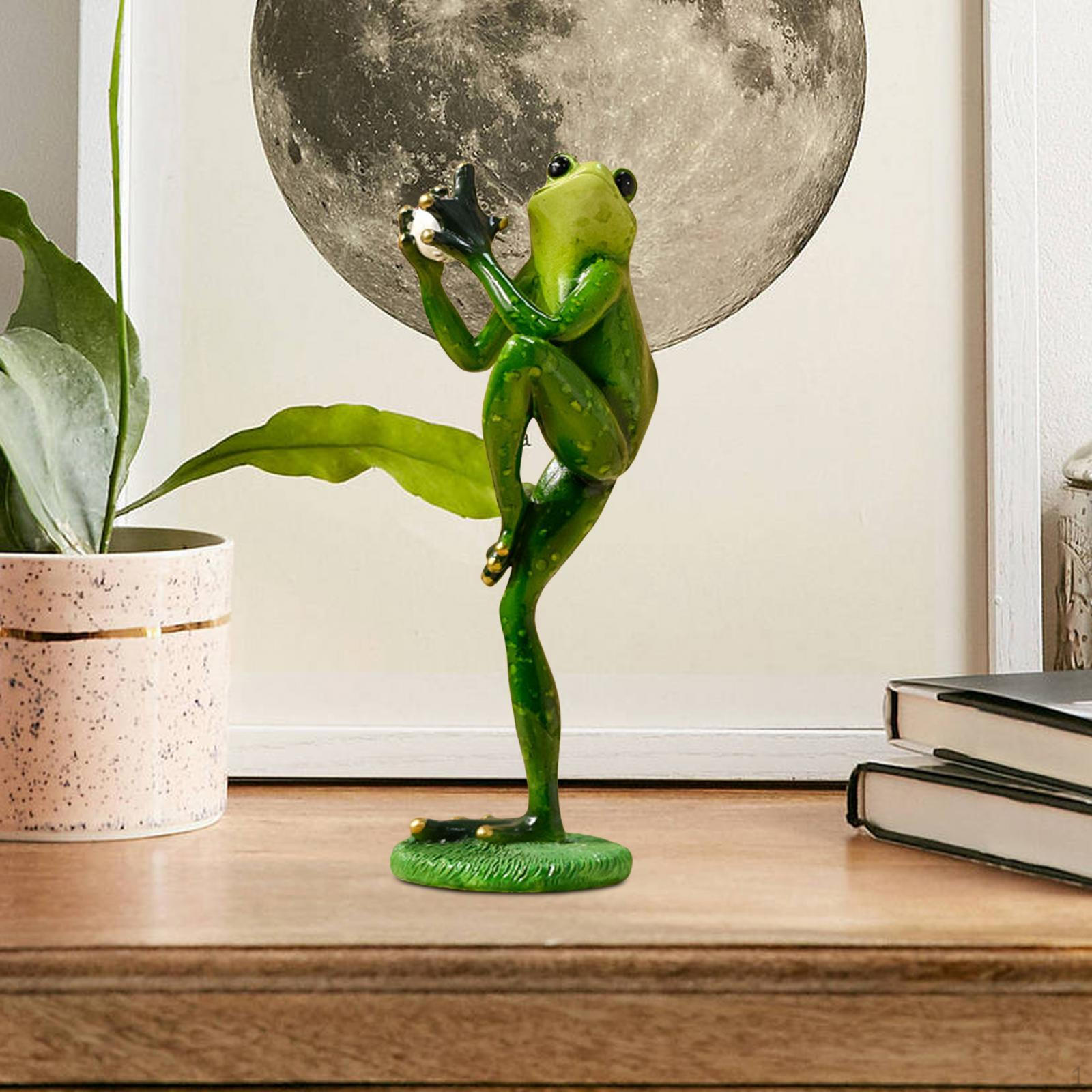 

Frog Garden Statue Animal Sculpture Bedroom Ornament Birthday Gift Resin Figurine Desk Figure for Pitcher 6x6.5x19cm