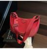 New Stylish and Simple Small Cloth Bag Women's 2025 Casual Versatile Shoulder Dumpling Bag Going Out To Play Lightweight Messenger Bag