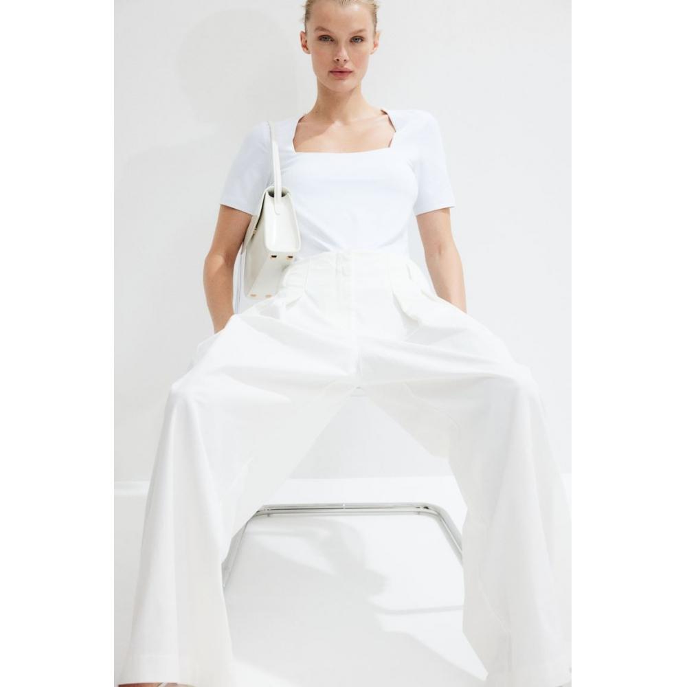 

Топ HM с квадратным вырезом, белый