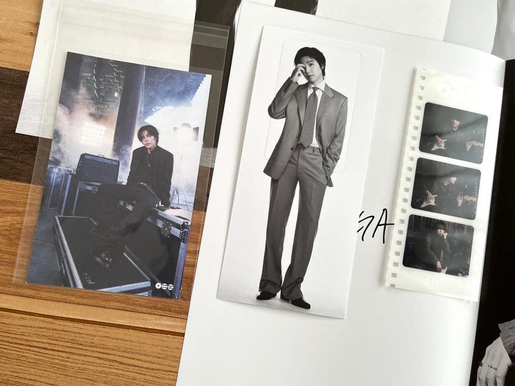 [USED] BTS ARIRANG Weverse 4 Versions Included 10 Items SUGA