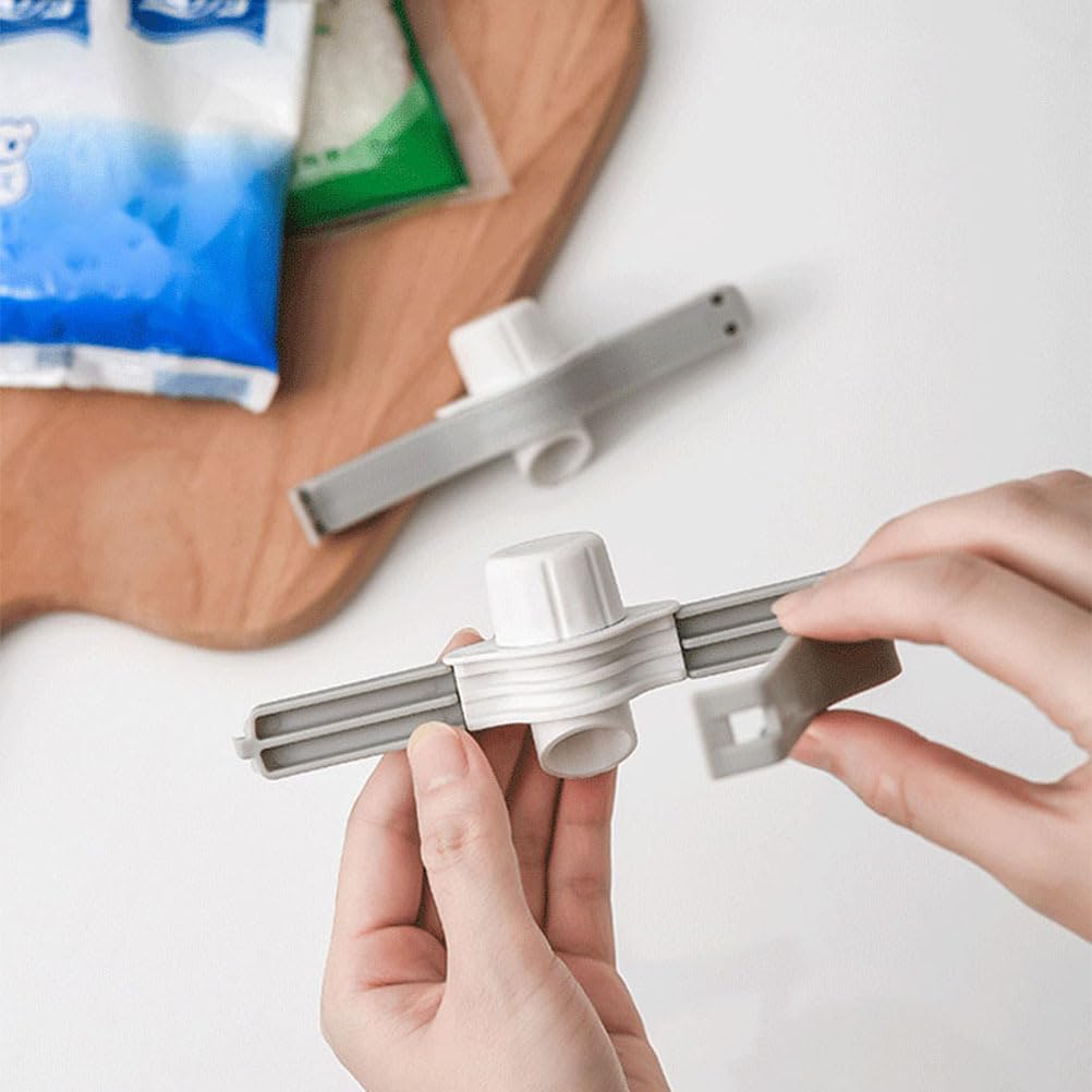 NUOLUX Food Storage Sealing Clamps, Set of 3, Snack Sealing Clips with Spout, Food Bag Sealing Clips, Lightweight Fresh Keeper, 13 x 1.5 x 3 cm