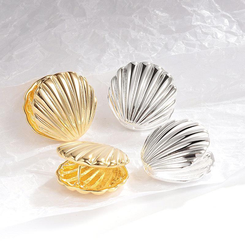 New Exaggeration Ocean Shell Texture Stud Earrings for Women Trendy Accessories Personalization Jewelry Earrings Daily Wear