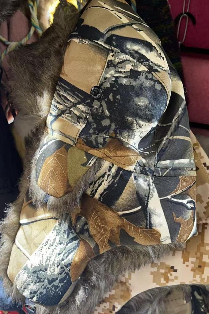 Unisex Camouflage Windproof Cycling & Skiing Hat with Ear Protection - Thickened for Autumn/Winter