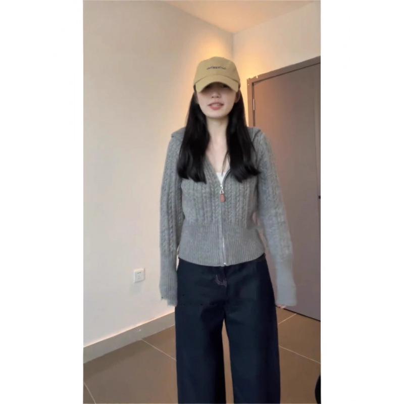 Women's Knit Hooded Cardigan: Autumn/Winter Korean Style Zipper Sweater, Wool Short Coat with Waist-Cinching Design