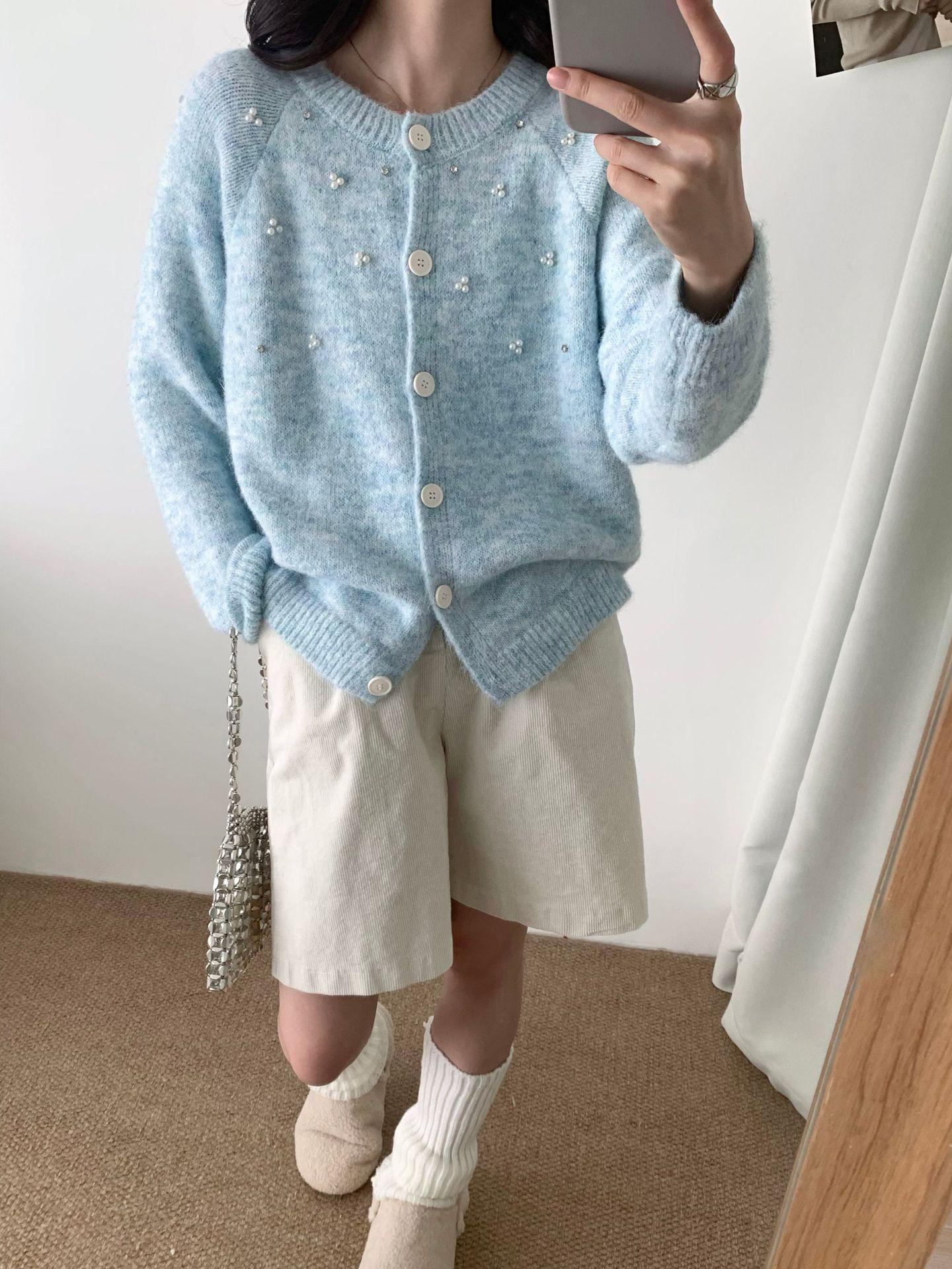 

Korean Fashion Beaded Knit Cardigan for Women: Spring/Autumn Trend with Lazy Round Neck Design. One Size: 80-120 світло-синій колір