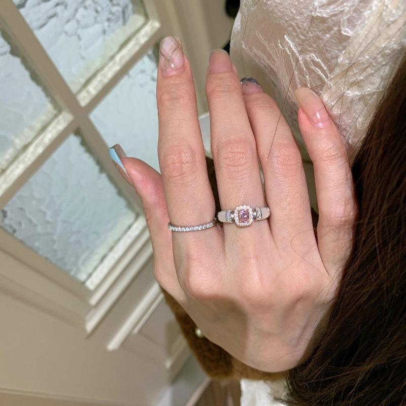 Vintage Light Luxury High Sense Retro White Shell Pink Diamond Sugar Cube Ring Surrounded By Diamond Court Style Temperament Ring