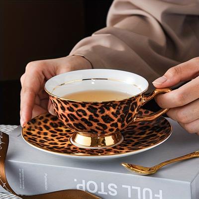 200ml Europa Malarstwo Olejne Porcelana Kostna Filiżanka do Kawy Kubek Talerzyk Łyżeczka Zestaw Luksusowy Elegancki Kubek Filiżanka do Herbaty Porcelanowa Naczynia do Herbaty Naczynia na Imprezę
