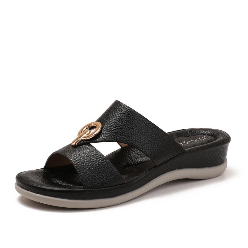 

Thick-soled slippers women go out new South East Asia retro versatile non-slip stepping on shit slope sandals 36 чёрный