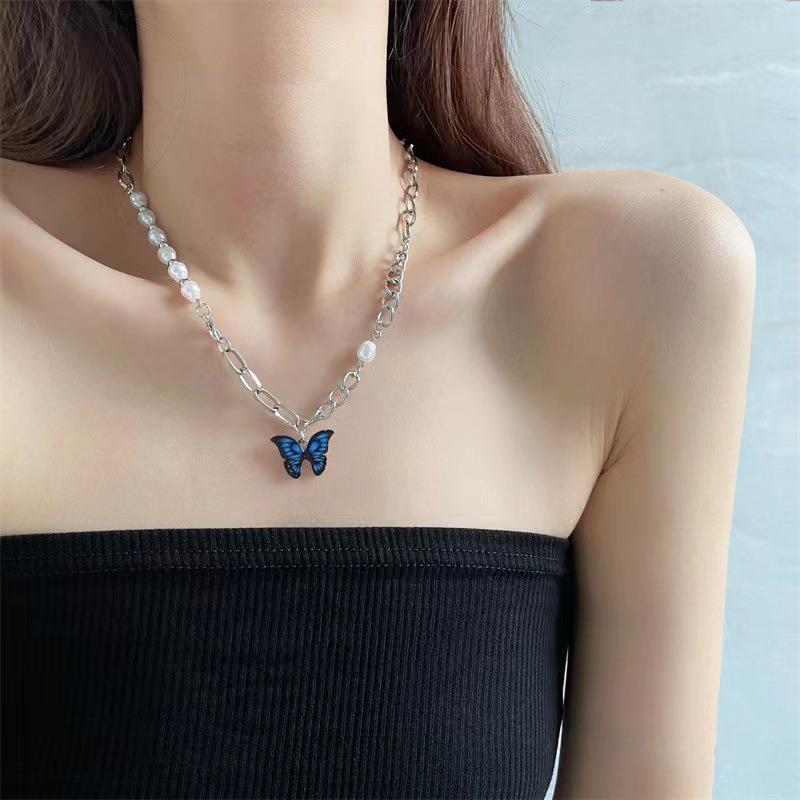 Sweet and Cool Butterfly Necklace Female Pearl Splicing Niche Design Sense Premium Hip Hop Cold Wind Chain Collarbone Chain