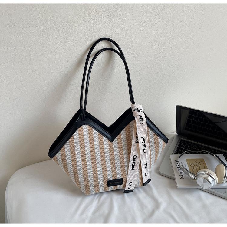 

2025 new large-capacity tote commuter bag women s senior sense student casual simple versatile underarm shoulder bag хаки