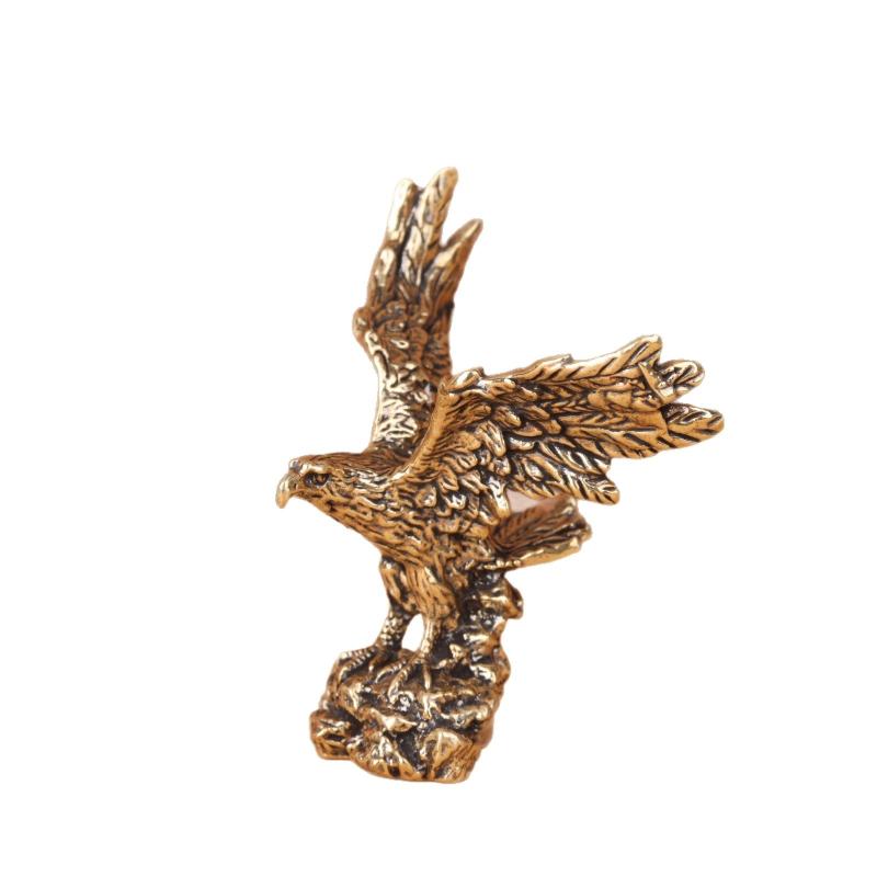 Vintage Brass Animal Eagle Figurine Antique Copper Statue Handmade Decorative Ornament for Living Room Entryway Decor