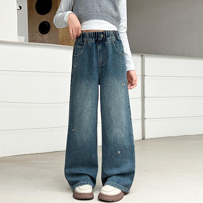 

Девичьи осенние джинсы широкого кроя в корейском стиле с вышивкой в виде сердец 150cm