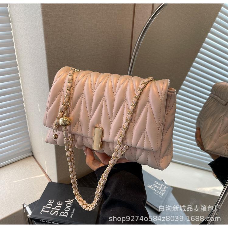 Xiaoxiangfeng Rhombus Chain Bag Women's 2025 New Fashion Niche Messenger Bag Foreign Style Commuter Women's Shoulder Bag