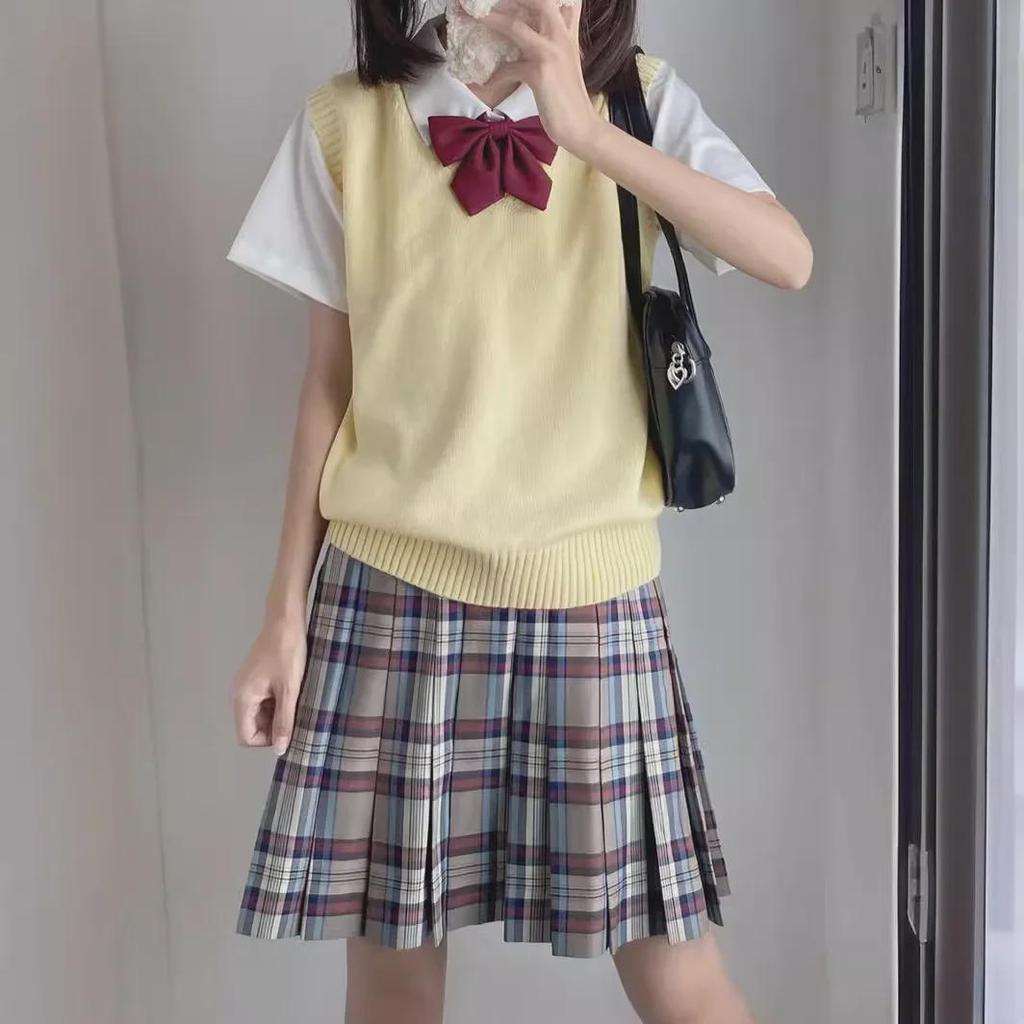Japanese College Style V-Neck Sweater Vest - Solid Color Knit for Spring & Autumn