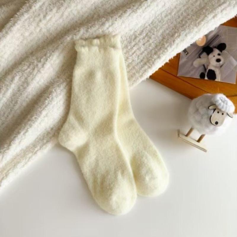 

Mid-calf Socks for Women in Autumn and Winter, Thickened with Fleece, Warm Home Floor Socks, and Long Socks for Women s Sleep in Winter 1 pair вершковий