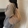 New Large Capacity Fluffy Tote Bag for Women Fashi Simple Leisure Shoulder Bag Comfortable and Versatile Texture Commuting Bag