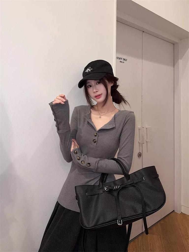 Black Spicy Girl Style Half-Open Collar Long Sleeve Slimming T-Shirt for Women - Autumn Flattering Top