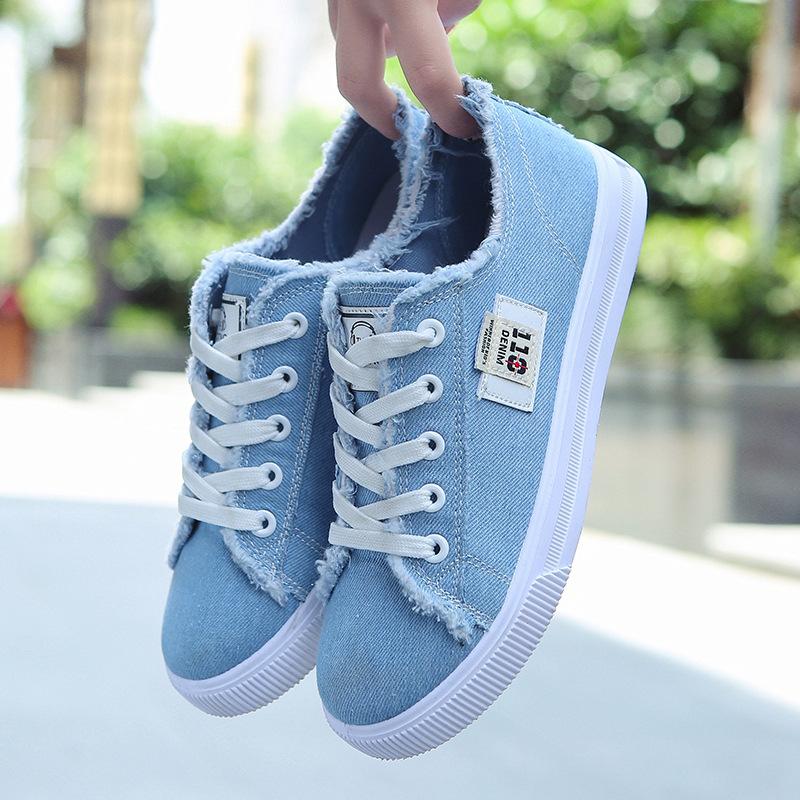 Fashion Ladies Versatile Canvas Shoes New Casual Comfort Shoes Student White Sports Flat Fashion Light Shoes Women Comfortable Sneakers