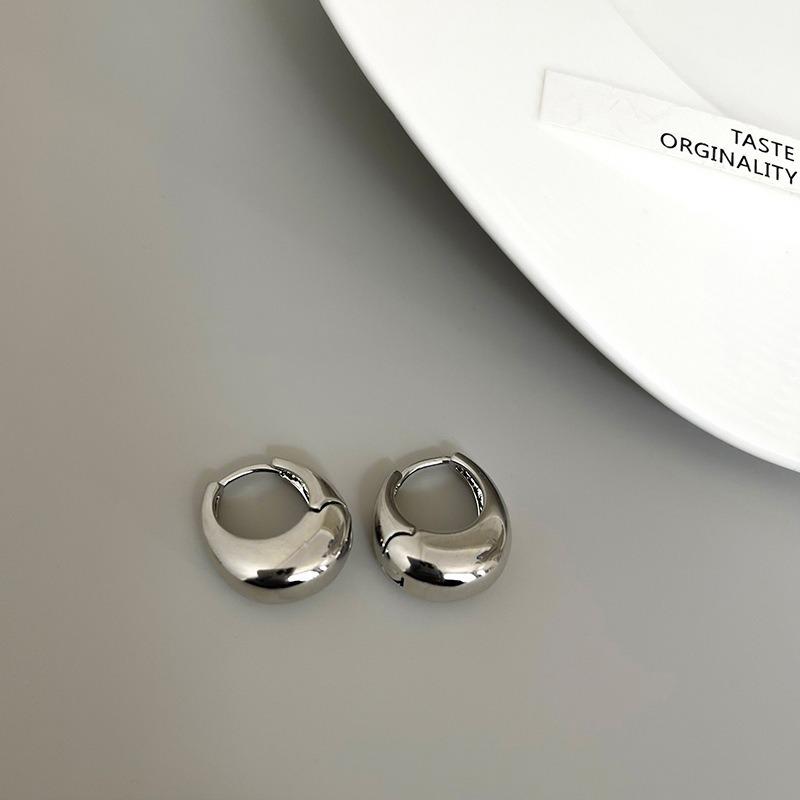 Oval Earrings with Silver Hooks and Clasps, Women's Simple and Niche Electroplated Gold Style
