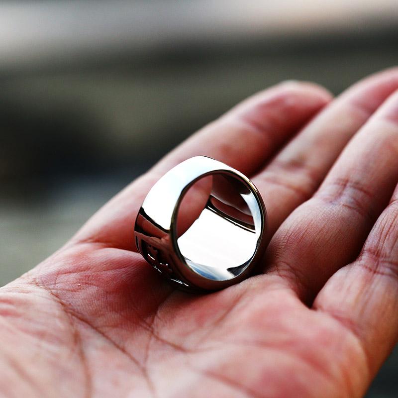 2025 Neues Design 316L Edelstahl Hochglanz Religiöser Herrenring CSSML Modeschmuck Geschenk