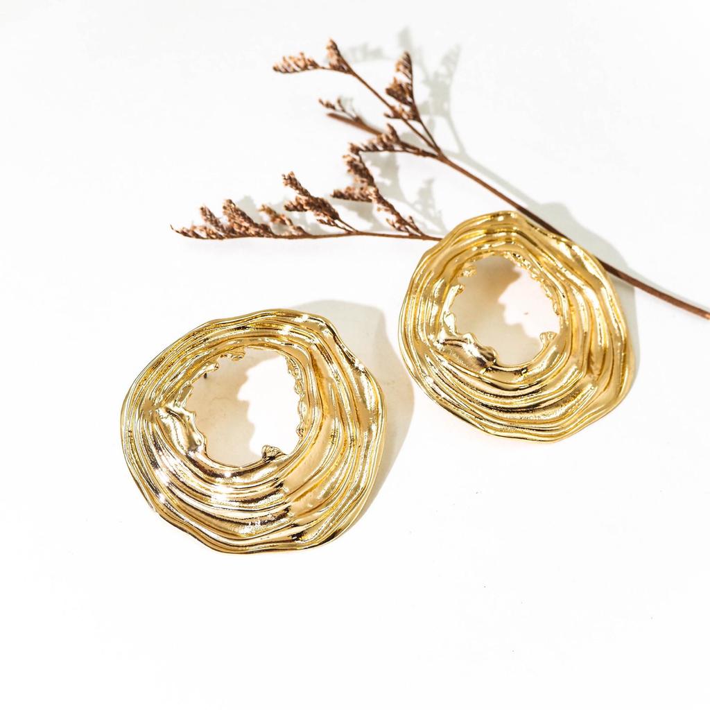 Versatile European & American Fashion Zinc Alloy Geometric Stud Earrings for Women